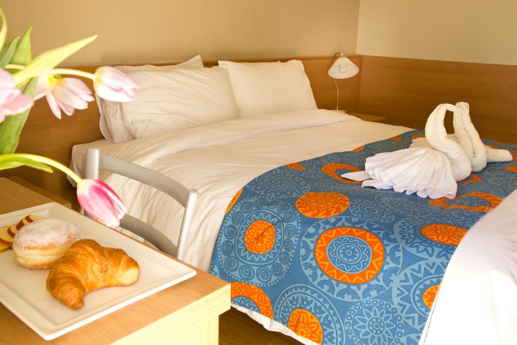 Hotel La Fenice Λινιάνο Σαμπιαντόρο Δωμάτιο φωτογραφία