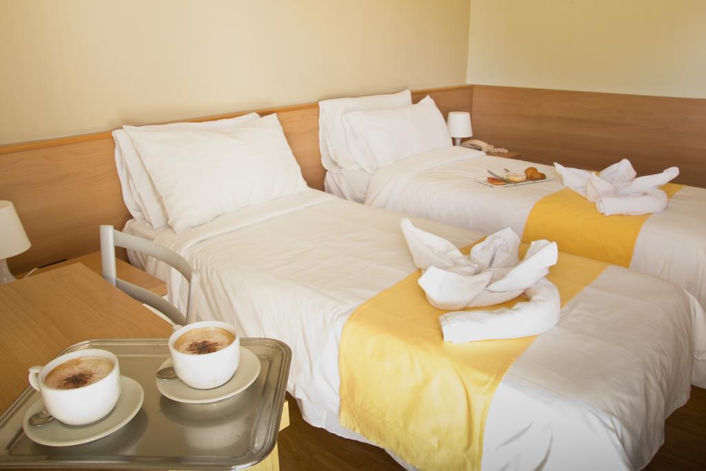 Hotel La Fenice Λινιάνο Σαμπιαντόρο Δωμάτιο φωτογραφία