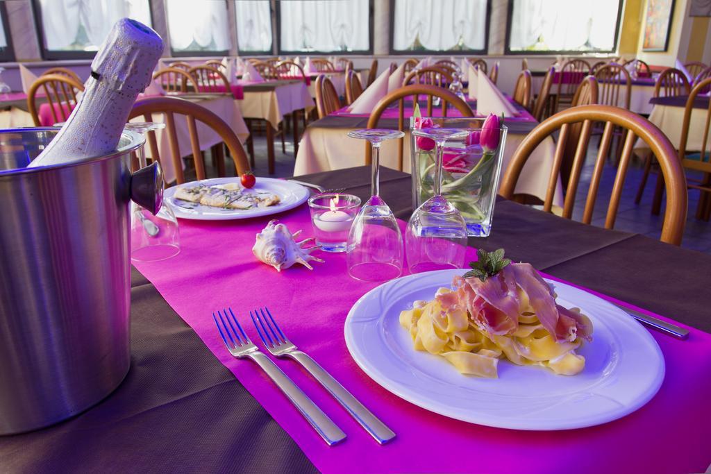 Hotel La Fenice Λινιάνο Σαμπιαντόρο Εξωτερικό φωτογραφία