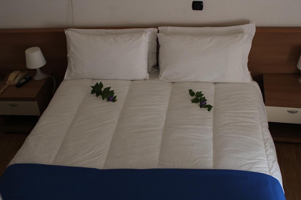 Hotel La Fenice Λινιάνο Σαμπιαντόρο Εξωτερικό φωτογραφία